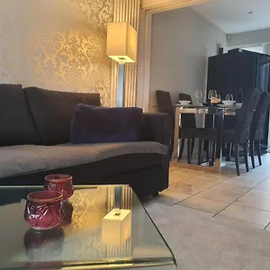 Boutique Townhouses Apartment Edinburgh